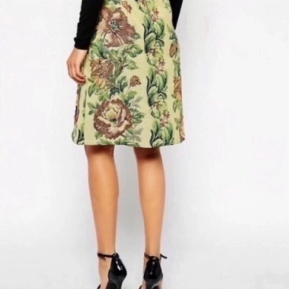ASOS Tapestry Floral Print Skirt Size 2 - Picture 2 of 7